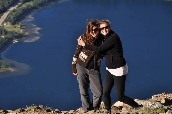 Com a Rowan, no alto do Cerro Falkner e com o lago Falkner ao fundo, no Parque Lanin, na região de San Martín de Los Andes, na Argentina